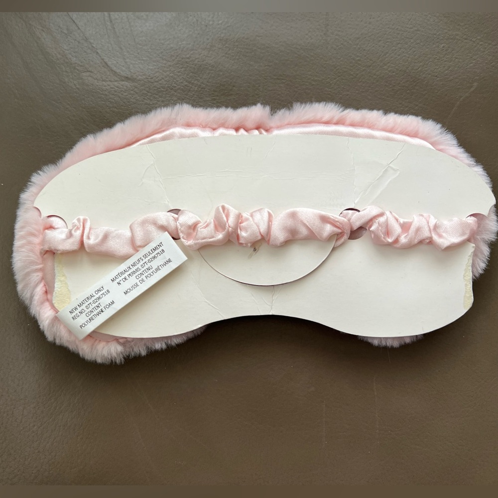 Icing Pink Sleep Mask with Gold Sequin Eyelashes - Picture 9 of 11